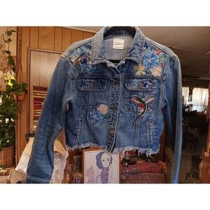 Hidden Brand cropped distressed denim jean jacket embroidery size S